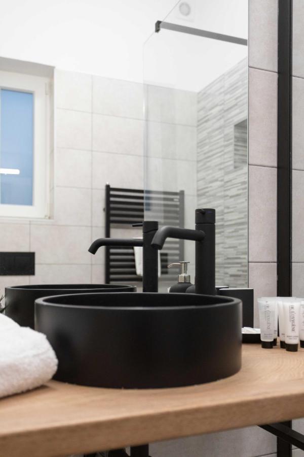 Design City Center Apartments Near Park Zrinjevac ซาเกร็บ ภายนอก รูปภาพ