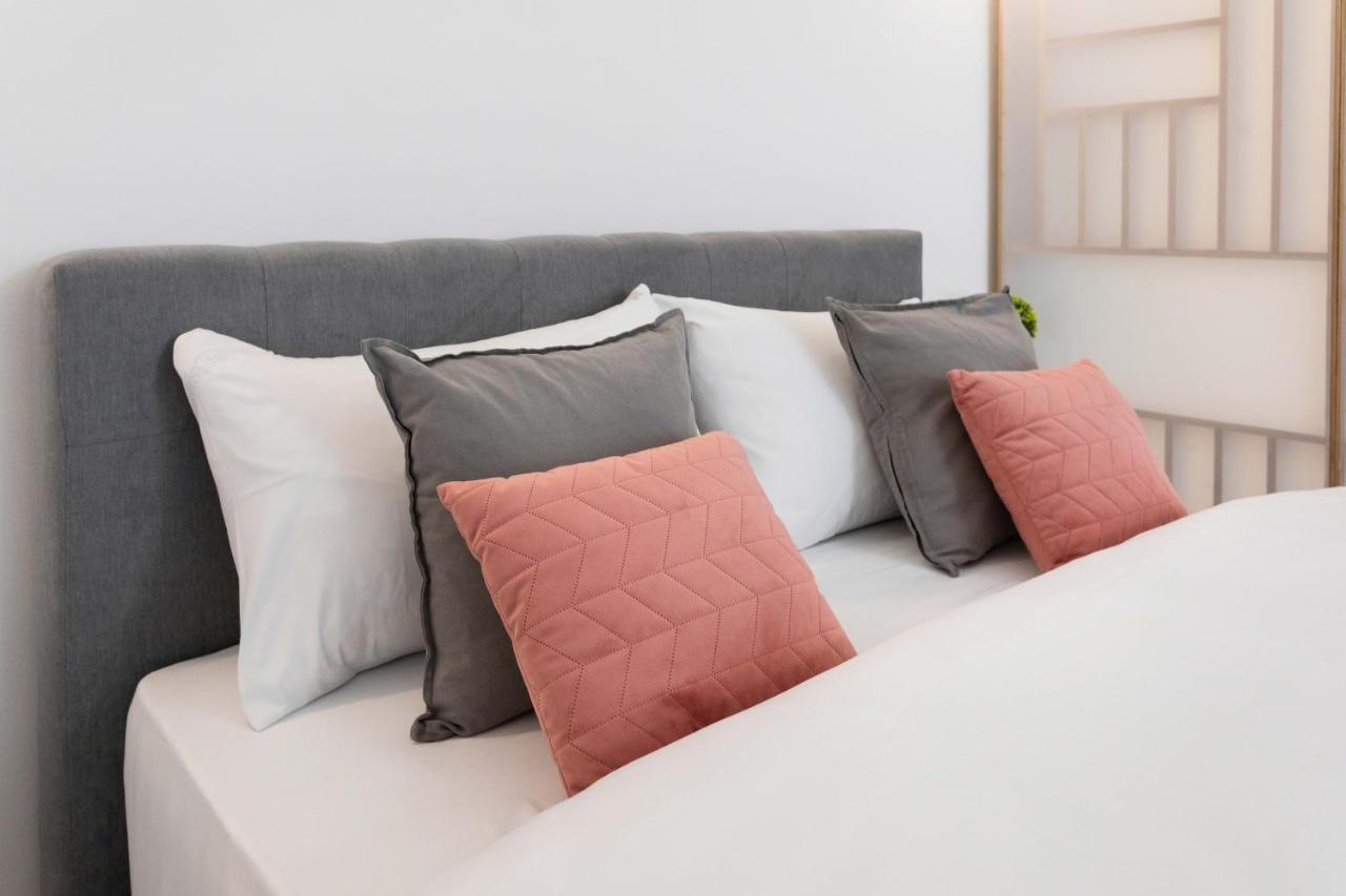 Design City Center Apartments Near Park Zrinjevac ซาเกร็บ ภายนอก รูปภาพ